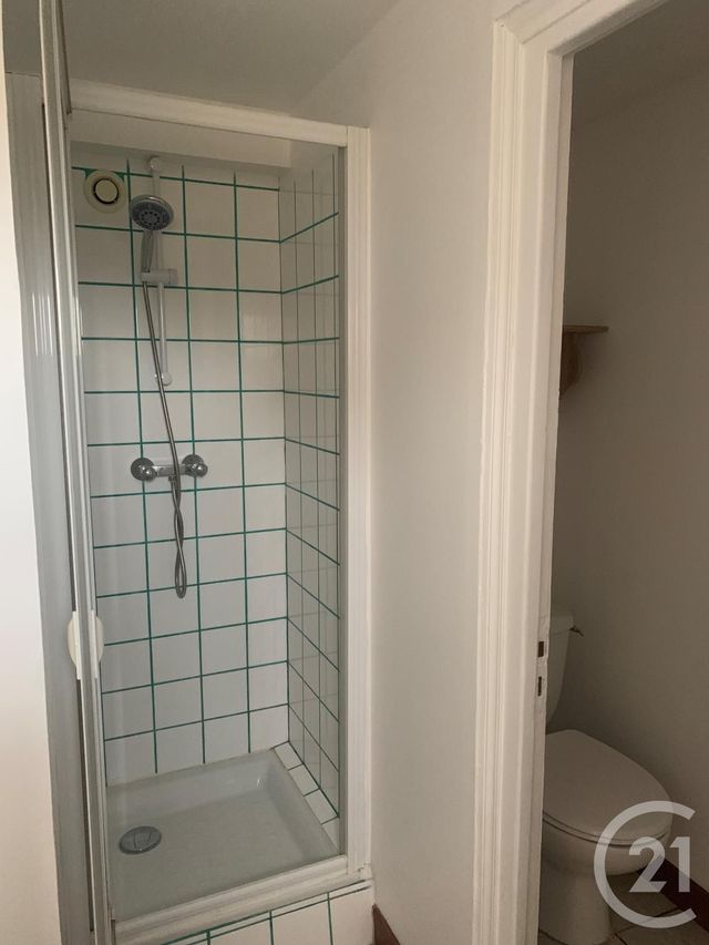 Appartement T2 &agrave; louer - 2 pi&egrave;ces - 31,92 m2 - Livarot Pays D Auge - 14 - BASSE-NORMANDIE