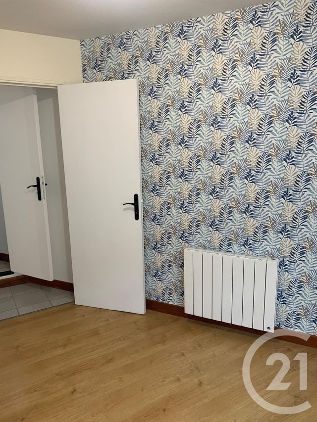 Appartement T2 &agrave; louer - 2 pi&egrave;ces - 31,92 m2 - Livarot Pays D Auge - 14 - BASSE-NORMANDIE