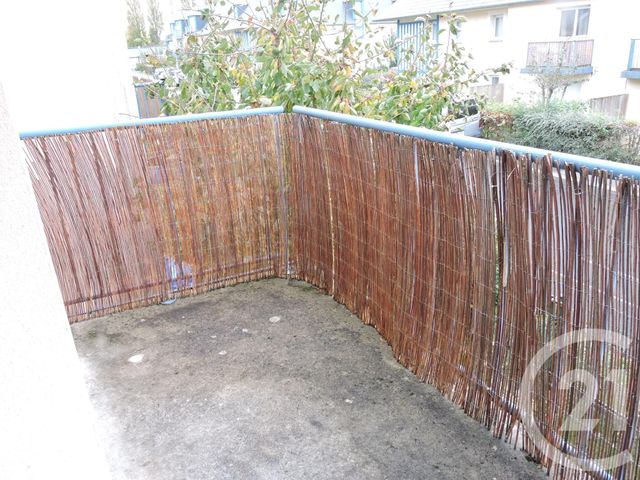 Appartement F2 &agrave; louer - 2 pi&egrave;ces - 43,40 m2 - Lisieux - 14 - BASSE-NORMANDIE