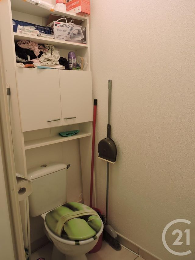 Appartement F2 &agrave; louer - 2 pi&egrave;ces - 43,40 m2 - Lisieux - 14 - BASSE-NORMANDIE