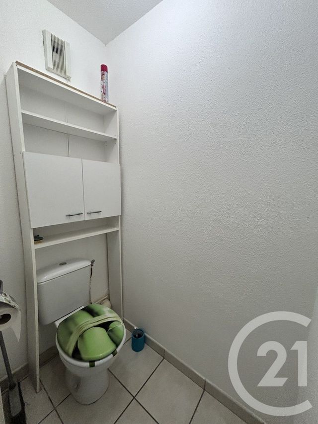 Appartement F2 &agrave; louer - 2 pi&egrave;ces - 43,40 m2 - Lisieux - 14 - BASSE-NORMANDIE