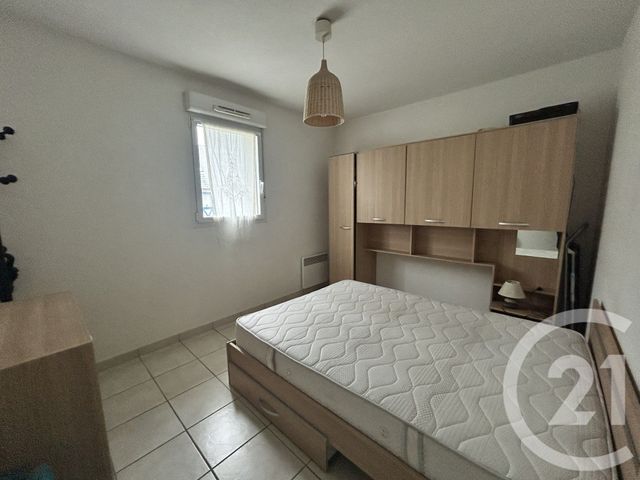 Appartement F2 &agrave; louer - 2 pi&egrave;ces - 43,40 m2 - Lisieux - 14 - BASSE-NORMANDIE