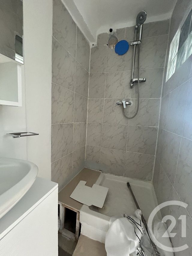 Appartement Studio &agrave; louer - 1 pi&egrave;ce - 23,07 m2 - Lisieux - 14 - BASSE-NORMANDIE