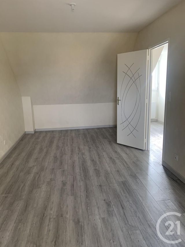 Maison &agrave; louer - 4 pi&egrave;ces - 108,69 m2 - Lisieux - 14 - BASSE-NORMANDIE