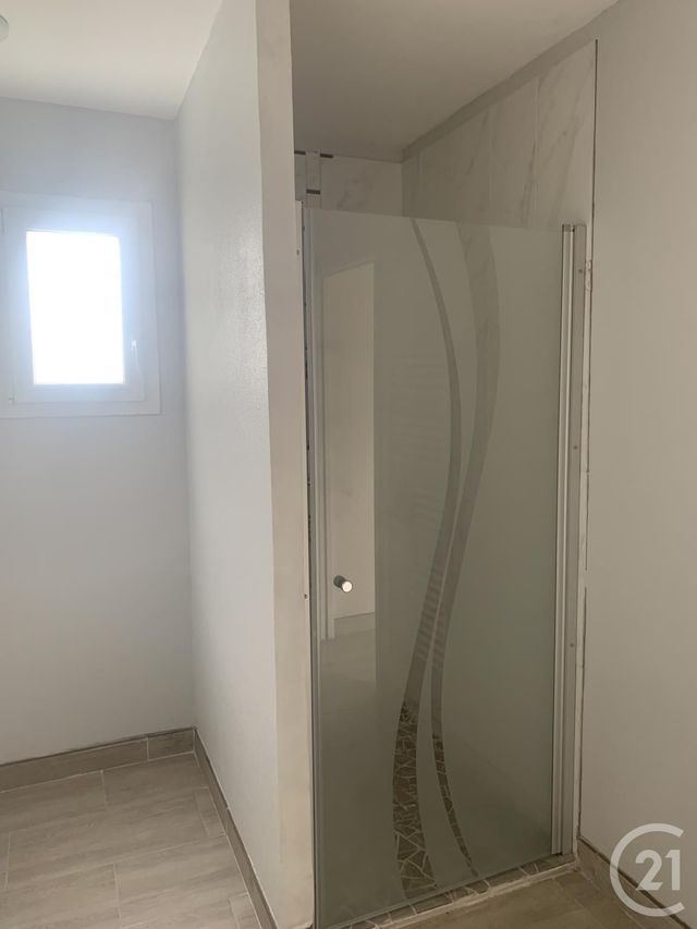 Maison &agrave; louer - 4 pi&egrave;ces - 108,69 m2 - Lisieux - 14 - BASSE-NORMANDIE