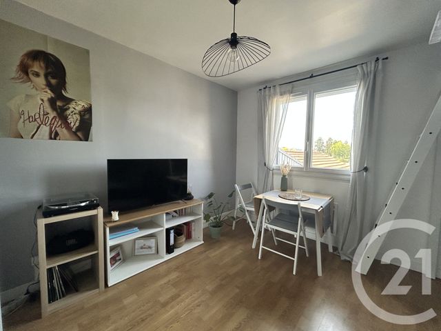 Appartement Studio &agrave; louer - 1 pi&egrave;ce - 23 m2 - Lisieux - 14 - BASSE-NORMANDIE