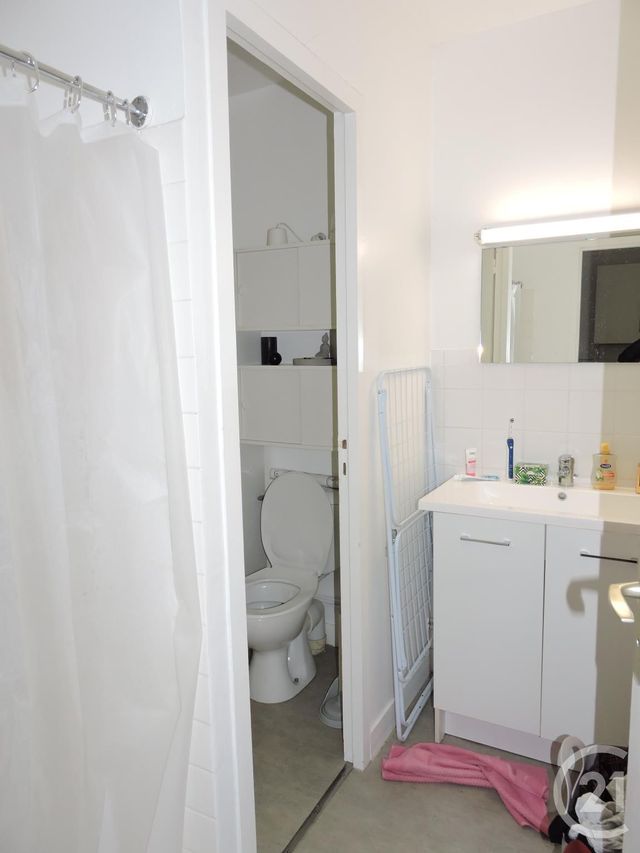 Appartement Studio &agrave; louer - 1 pi&egrave;ce - 23 m2 - Lisieux - 14 - BASSE-NORMANDIE