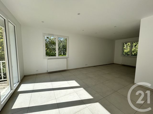 Maison &agrave; louer - 4 pi&egrave;ces - 87,61 m2 - Ouilly Le Vicomte - 14 - BASSE-NORMANDIE