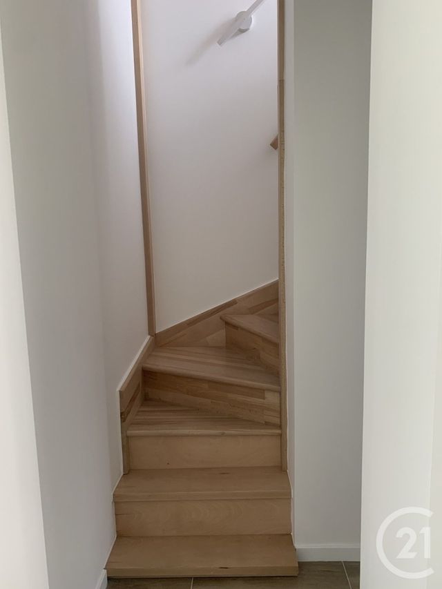 Maison &agrave; louer - 4 pi&egrave;ces - 80,48 m2 - Livarot Pays D Auge - 14 - BASSE-NORMANDIE