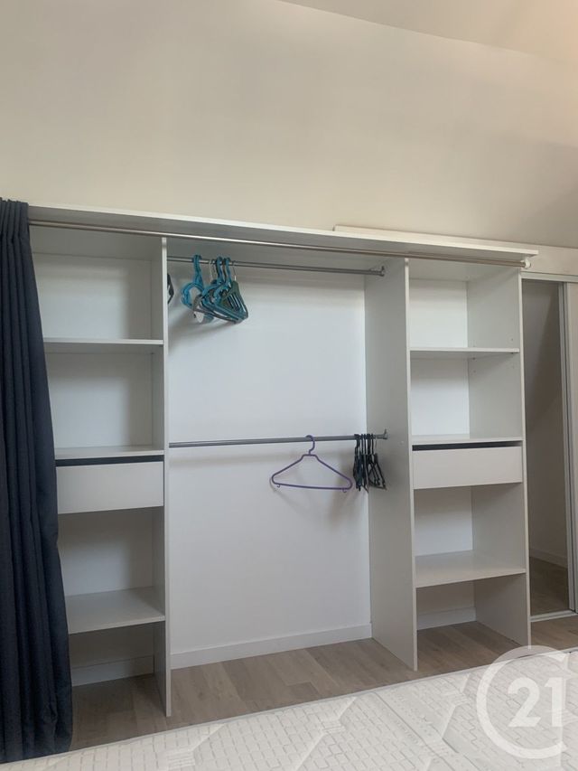 Appartement F3 &agrave; louer - 3 pi&egrave;ces - 38,50 m2 - Lisieux - 14 - BASSE-NORMANDIE