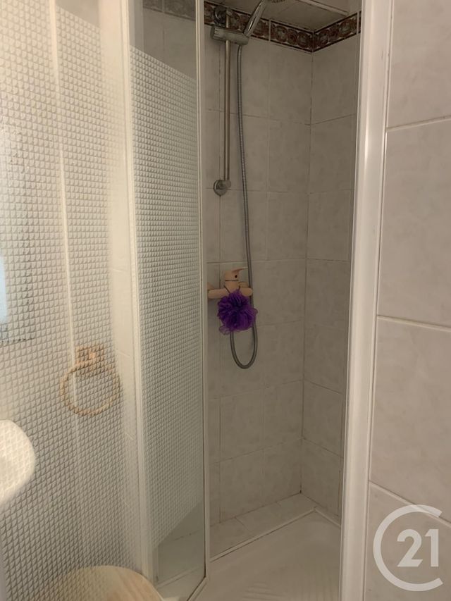 Appartement F2 &agrave; louer - 2 pi&egrave;ces - 36 m2 - Lisieux - 14 - BASSE-NORMANDIE
