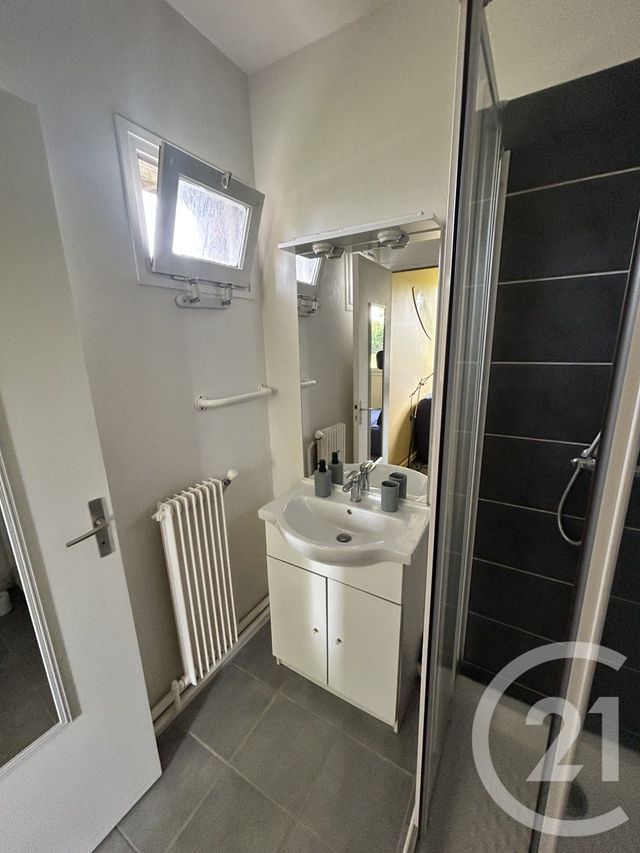 Appartement Studio &agrave; louer - 1 pi&egrave;ce - 16,94 m2 - Lisieux - 14 - BASSE-NORMANDIE