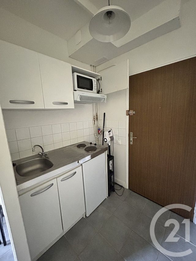Appartement Studio &agrave; louer - 1 pi&egrave;ce - 16,94 m2 - Lisieux - 14 - BASSE-NORMANDIE