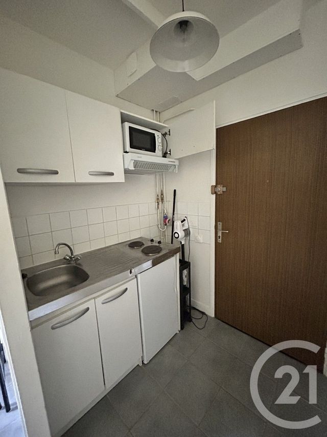 Appartement Studio &agrave; louer - 1 pi&egrave;ce - 16,94 m2 - Lisieux - 14 - BASSE-NORMANDIE