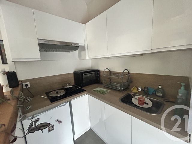 Appartement F2 &agrave; louer - 2 pi&egrave;ces - 39 m2 - Lisieux - 14 - BASSE-NORMANDIE