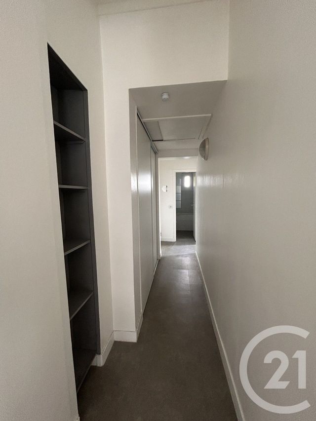 Appartement F2 &agrave; louer - 2 pi&egrave;ces - 39 m2 - Lisieux - 14 - BASSE-NORMANDIE