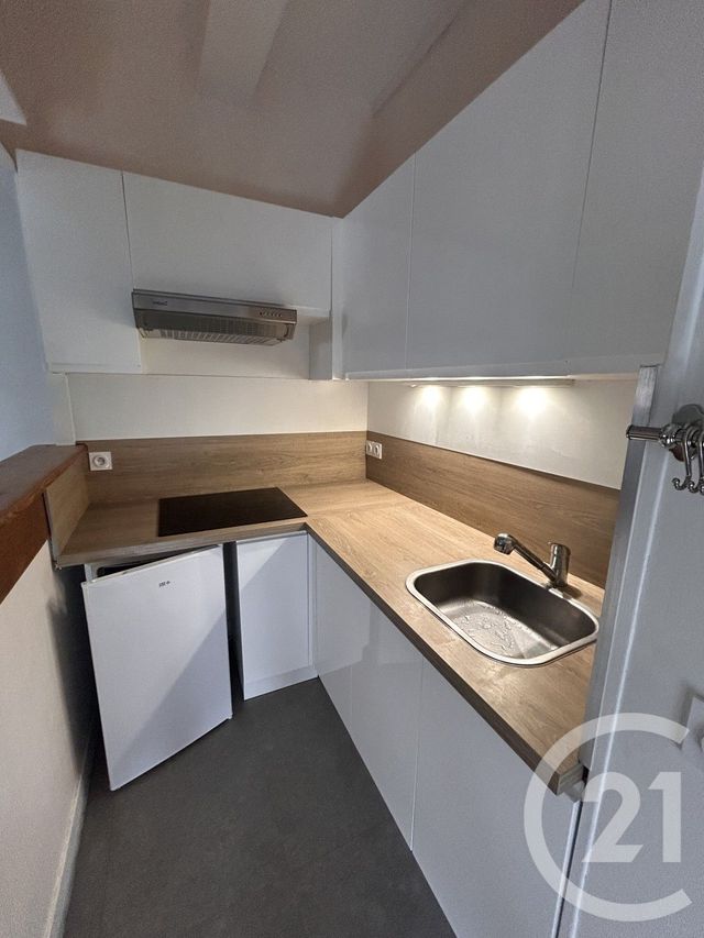 Appartement F2 &agrave; louer - 2 pi&egrave;ces - 39 m2 - Lisieux - 14 - BASSE-NORMANDIE