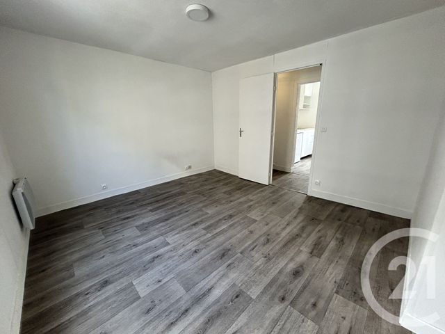 Appartement F1 &agrave; louer - 1 pi&egrave;ce - 30 m2 - Lisieux - 14 - BASSE-NORMANDIE