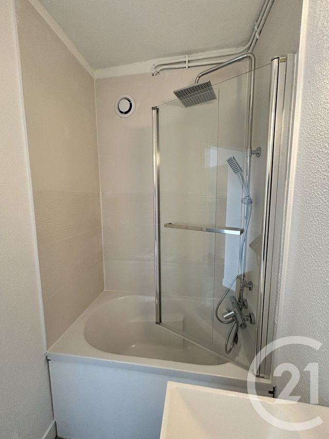 Appartement F1 &agrave; louer - 1 pi&egrave;ce - 30 m2 - Lisieux - 14 - BASSE-NORMANDIE