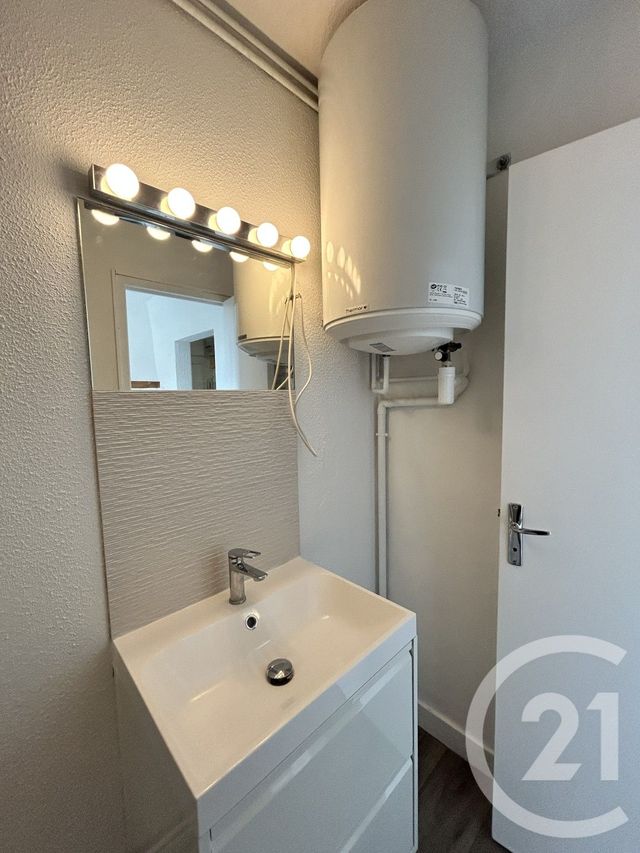 Appartement F1 &agrave; louer - 1 pi&egrave;ce - 30 m2 - Lisieux - 14 - BASSE-NORMANDIE