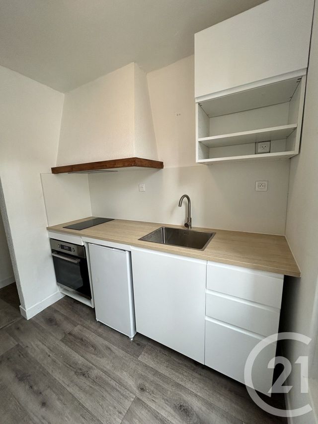 Appartement F1 &agrave; louer - 1 pi&egrave;ce - 30 m2 - Lisieux - 14 - BASSE-NORMANDIE