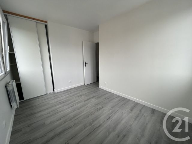 Appartement F2 &agrave; louer - 2 pi&egrave;ces - 34,40 m2 - Lisieux - 14 - BASSE-NORMANDIE