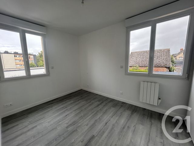 Appartement F2 &agrave; louer - 2 pi&egrave;ces - 34,40 m2 - Lisieux - 14 - BASSE-NORMANDIE