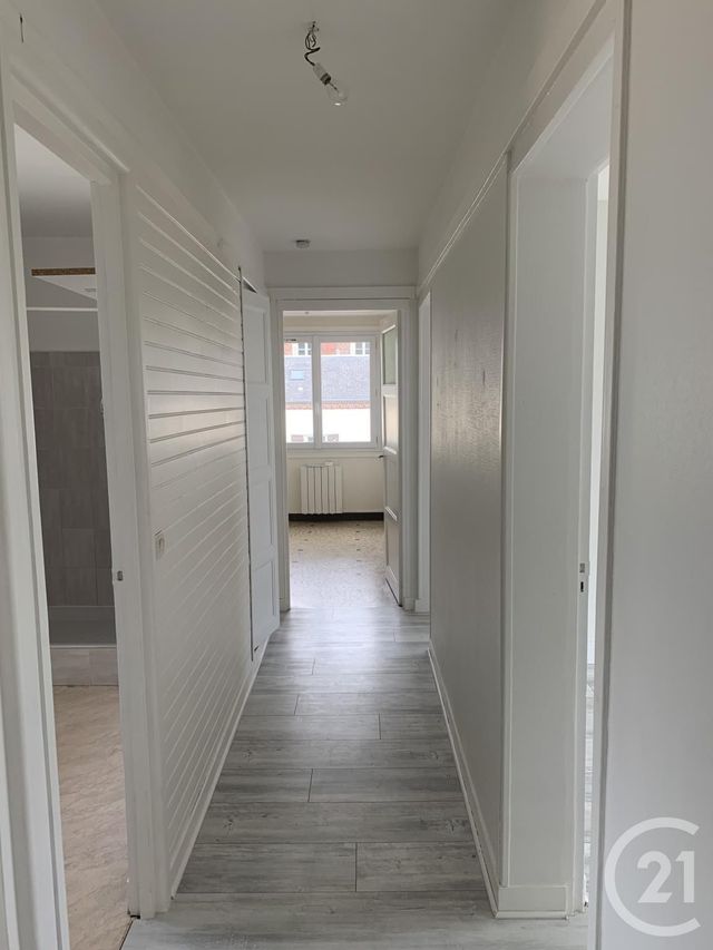 Appartement F3 &agrave; louer - 3 pi&egrave;ces - 64,30 m2 - Lisieux - 14 - BASSE-NORMANDIE