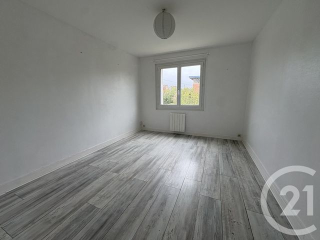 Appartement F3 &agrave; louer - 3 pi&egrave;ces - 64,30 m2 - Lisieux - 14 - BASSE-NORMANDIE