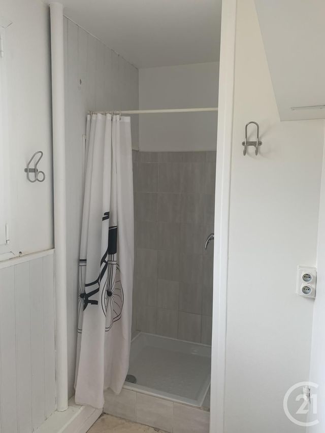 Appartement F3 &agrave; louer - 3 pi&egrave;ces - 64,30 m2 - Lisieux - 14 - BASSE-NORMANDIE
