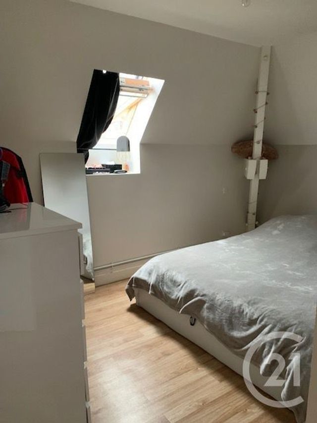 Appartement F2 &agrave; louer - 2 pi&egrave;ces - 42,55 m2 - Lisieux - 14 - BASSE-NORMANDIE