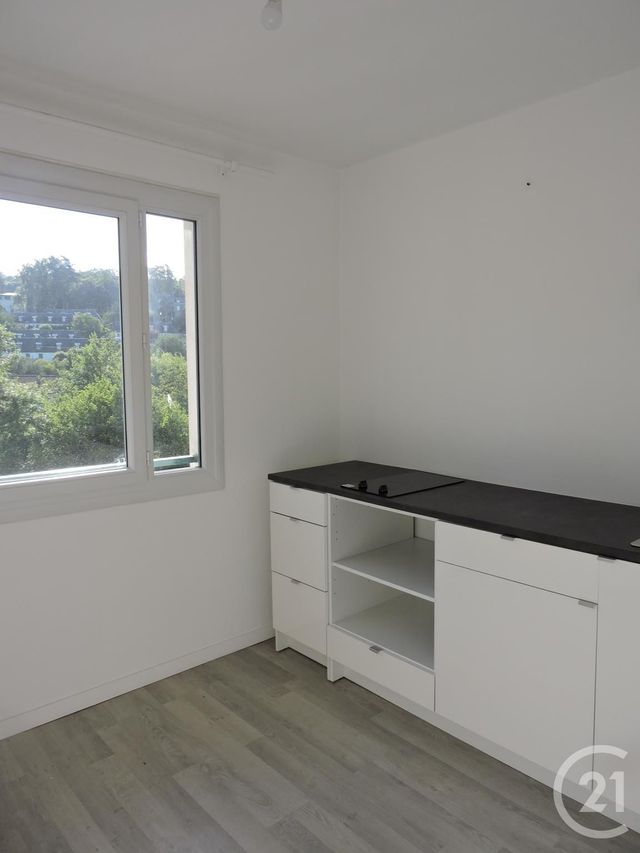 Appartement F1 &agrave; louer - 1 pi&egrave;ce - 30,80 m2 - Lisieux - 14 - BASSE-NORMANDIE