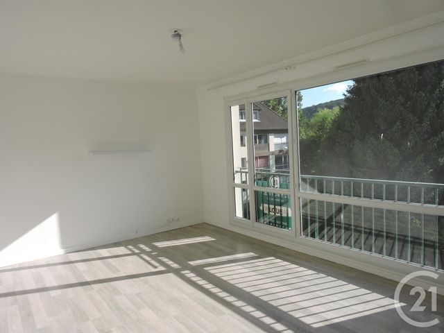 Appartement F1 &agrave; louer - 1 pi&egrave;ce - 30,80 m2 - Lisieux - 14 - BASSE-NORMANDIE