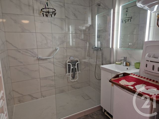 Appartement T2 &agrave; vendre - 2 pi&egrave;ces - 46,61 m2 - Lisieux - 14 - BASSE-NORMANDIE