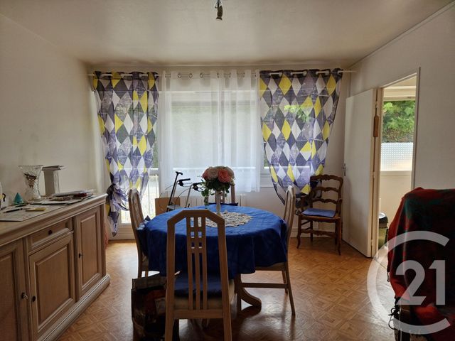 Appartement T2 &agrave; vendre - 2 pi&egrave;ces - 46,61 m2 - Lisieux - 14 - BASSE-NORMANDIE