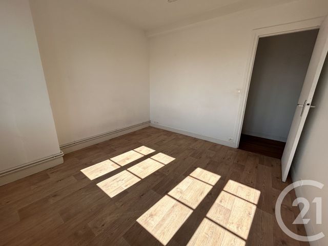 Appartement F4 &agrave; louer - 4 pi&egrave;ces - 94,09 m2 - Lisieux - 14 - BASSE-NORMANDIE