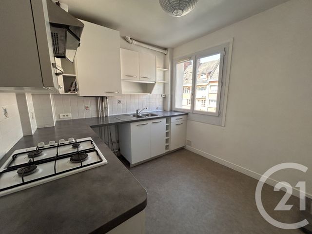 Appartement F4 &agrave; louer - 4 pi&egrave;ces - 94,09 m2 - Lisieux - 14 - BASSE-NORMANDIE