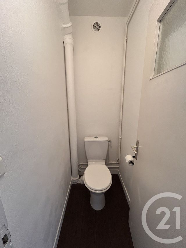 Appartement F4 &agrave; louer - 4 pi&egrave;ces - 94,09 m2 - Lisieux - 14 - BASSE-NORMANDIE
