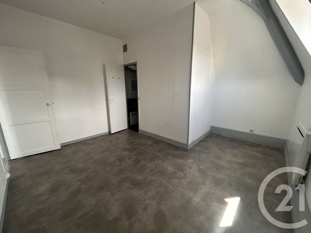 Appartement F2 &agrave; louer - 2 pi&egrave;ces - 37 m2 - Lisieux - 14 - BASSE-NORMANDIE
