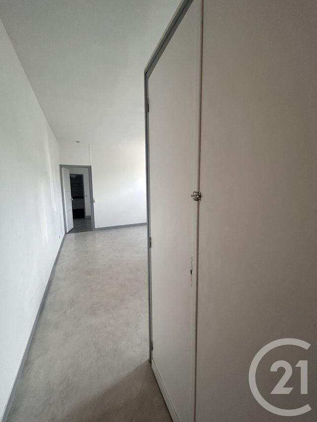 Appartement F2 &agrave; louer - 2 pi&egrave;ces - 37 m2 - Lisieux - 14 - BASSE-NORMANDIE