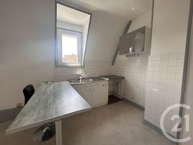 Appartement F2 &agrave; louer - 2 pi&egrave;ces - 37 m2 - Lisieux - 14 - BASSE-NORMANDIE