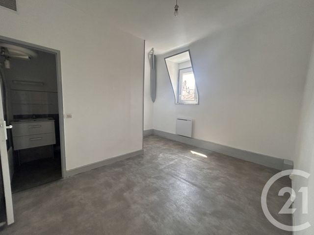 Appartement F2 &agrave; louer - 2 pi&egrave;ces - 37 m2 - Lisieux - 14 - BASSE-NORMANDIE