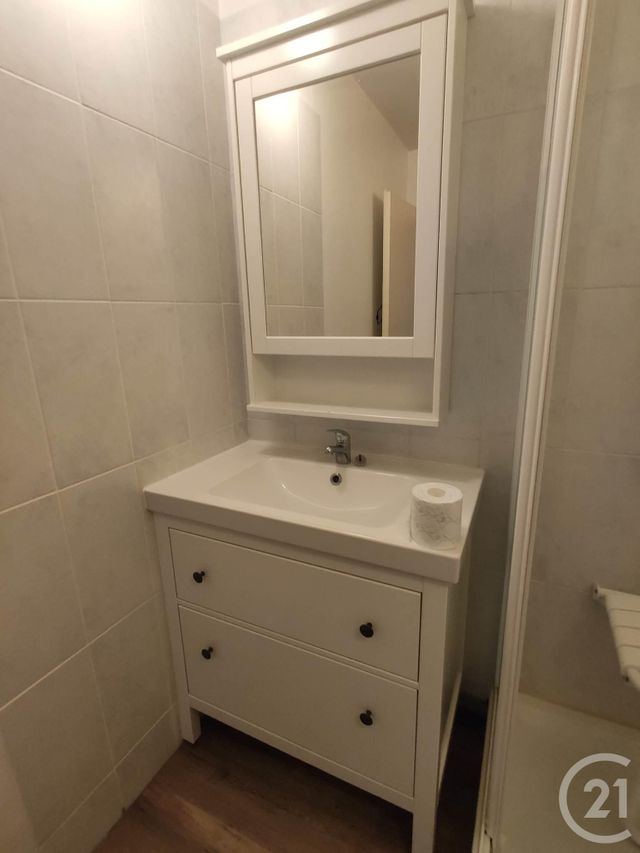 Appartement F2 &agrave; louer - 2 pi&egrave;ces - 38,98 m2 - Lisieux - 14 - BASSE-NORMANDIE