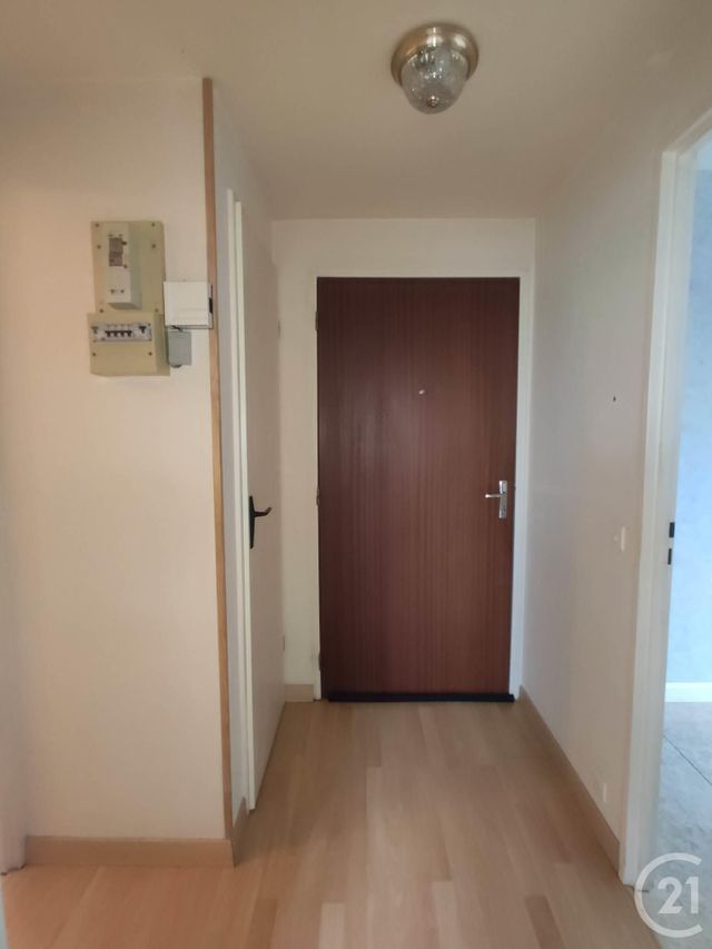 Appartement F2 &agrave; louer - 2 pi&egrave;ces - 38,98 m2 - Lisieux - 14 - BASSE-NORMANDIE