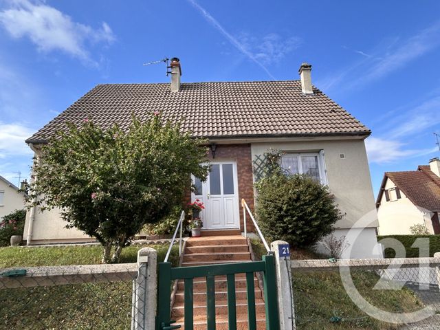 Exclusivité LIVAROT PAYS D AUGE 14 696 € par mois charges comprises 67,3 m 2 , maison , 3 pcs