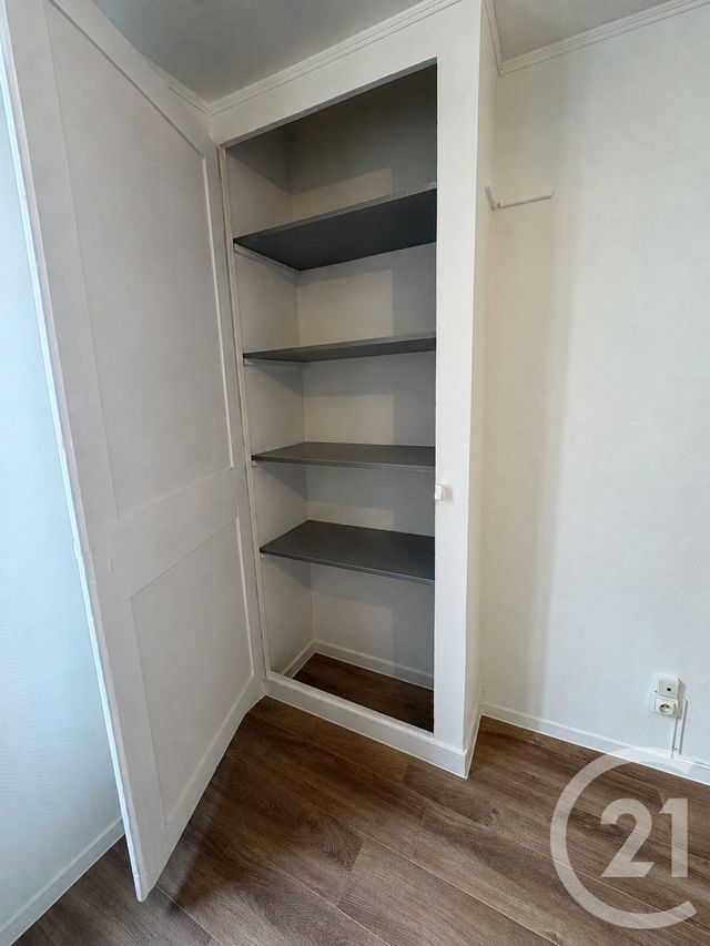 Appartement F2 &agrave; louer - 2 pi&egrave;ces - 30 m2 - Lisieux - 14 - BASSE-NORMANDIE