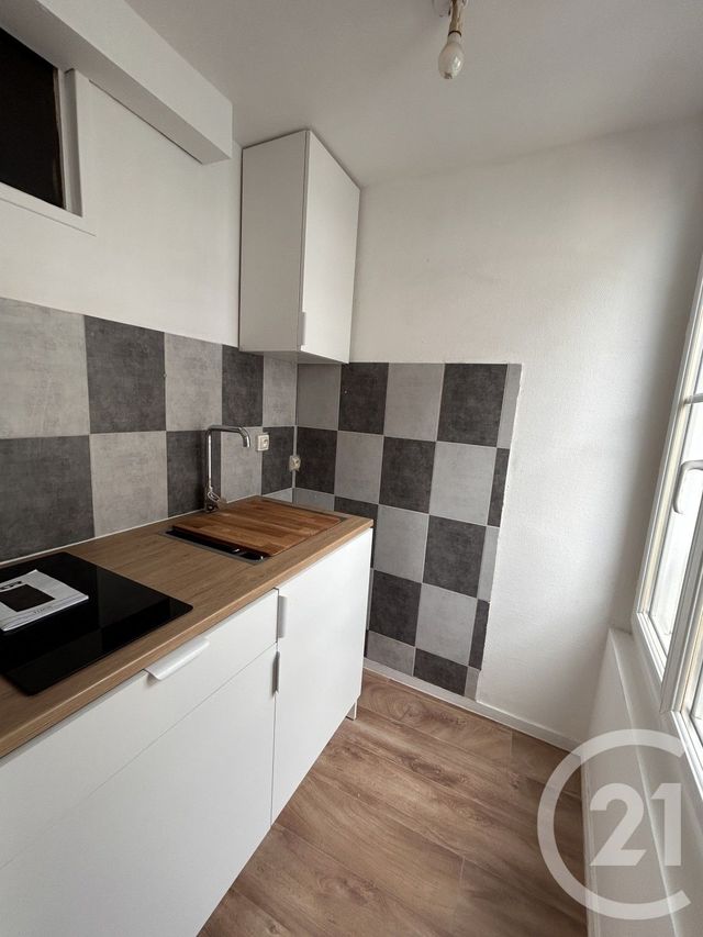 Appartement F2 &agrave; louer - 2 pi&egrave;ces - 30 m2 - Lisieux - 14 - BASSE-NORMANDIE