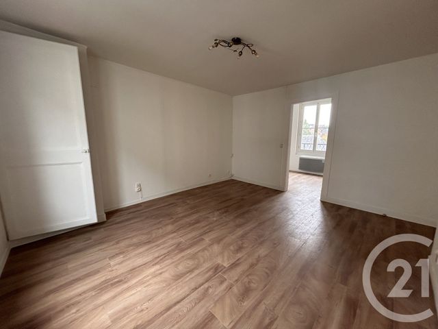 Appartement F2 &agrave; louer - 2 pi&egrave;ces - 30 m2 - Lisieux - 14 - BASSE-NORMANDIE