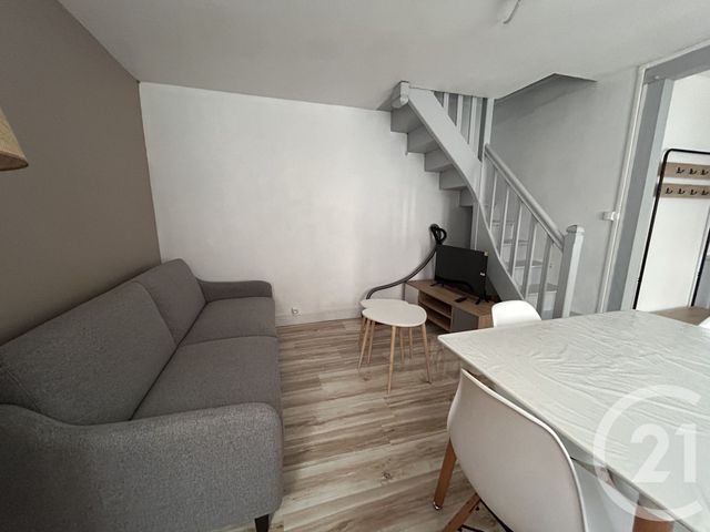 Appartement F2 &agrave; louer - 2 pi&egrave;ces - 35,62 m2 - Lisieux - 14 - BASSE-NORMANDIE