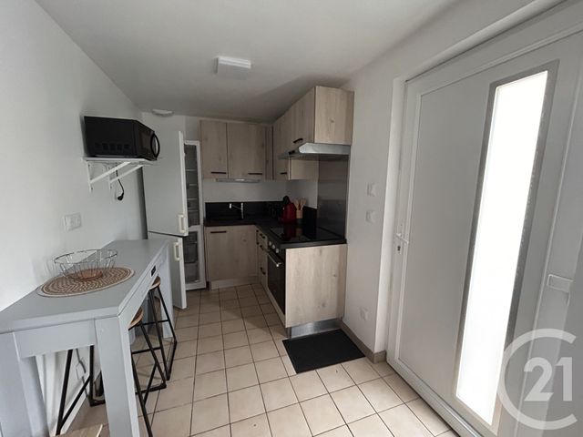 Appartement F2 &agrave; louer - 2 pi&egrave;ces - 35,62 m2 - Lisieux - 14 - BASSE-NORMANDIE